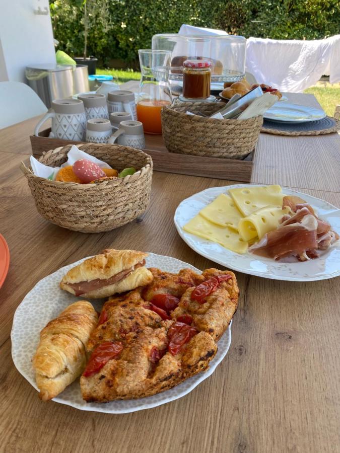 Apulia Casa E Cucina Bed & Breakfast Trani Luaran gambar